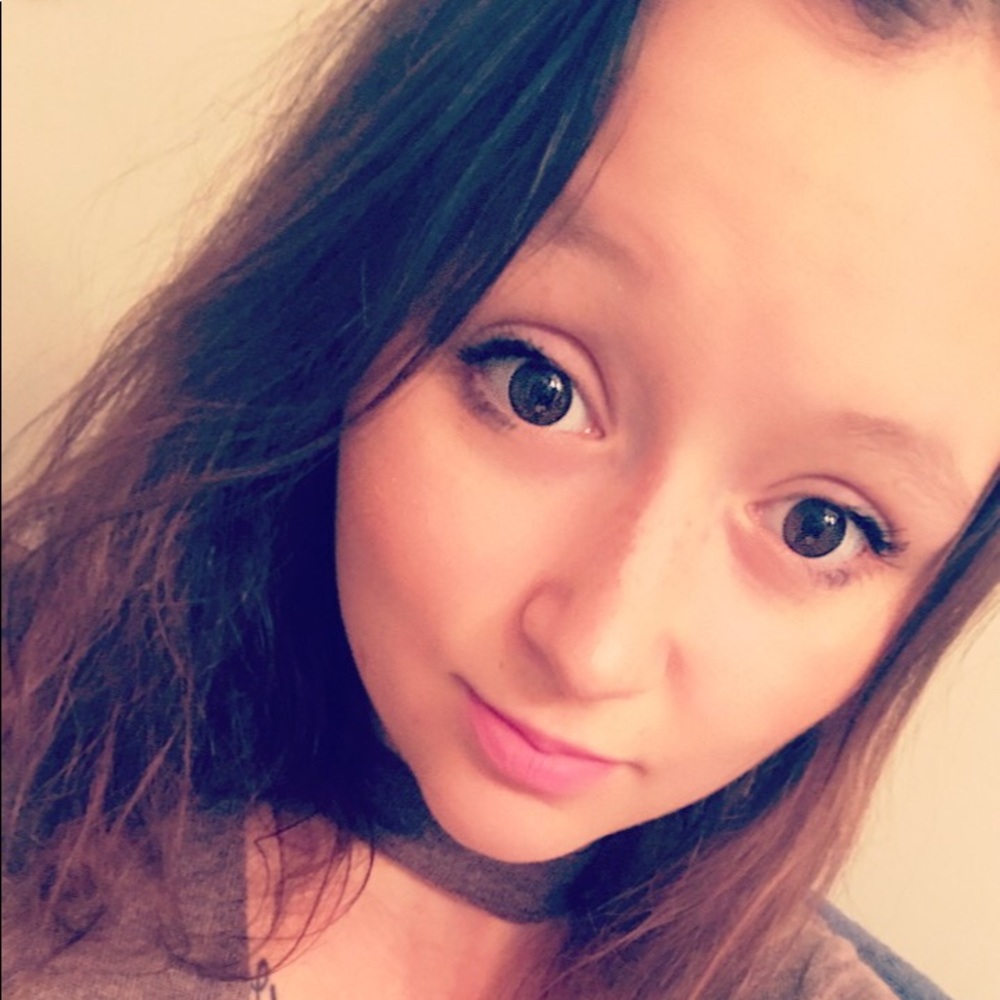 Meet your Posher, Nicole